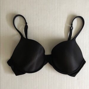Victoria’s Secret Black 38C Full Coverage Underwire Bra